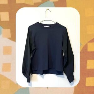 🏷️ Athleta black & blue colorblock long sleeve shirt